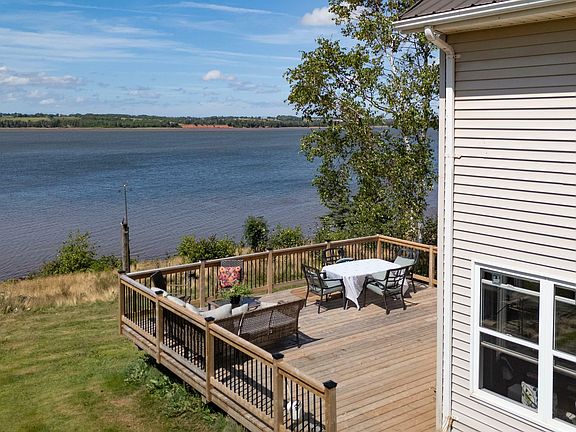 4th image of 39 Riverbank Dr