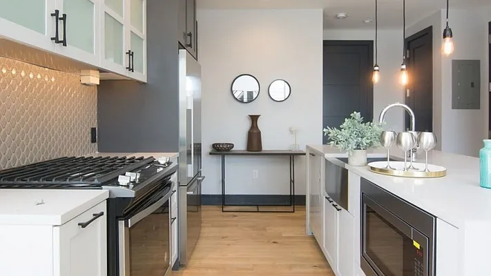 Rented by The KCI Group | media 60