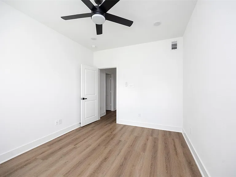 934 S Lane St #A — Photo 25