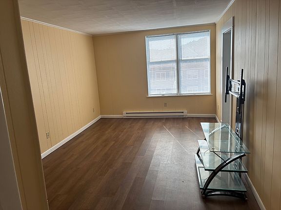 2nd image of 3529 University Ave APT 4