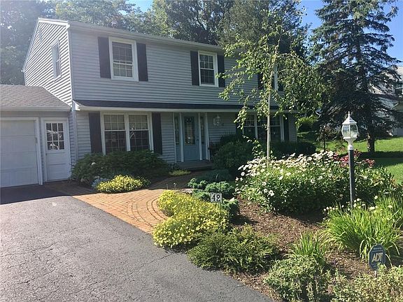 2nd image of 42 Wheatstone Cir