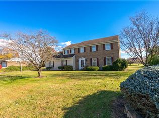 1180 Hillview Rd, Allentown, PA 18103