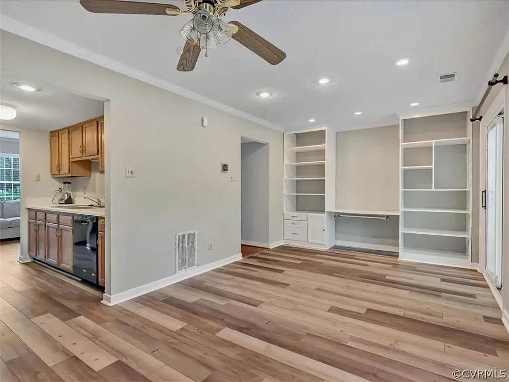 9504 Sara Beth Cir — Photo 3