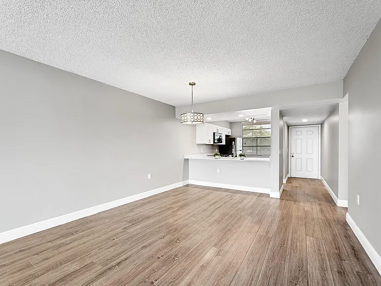 3636 Whitehall Dr #402 — Photo 7