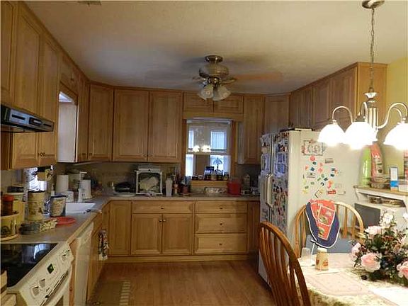 4th image of 9037 E 12th St
