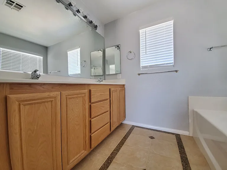 11077 Crystal Crest Ct — Photo 18