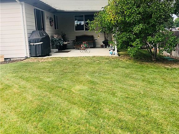 2nd image of 518 Summer Breeze Ln