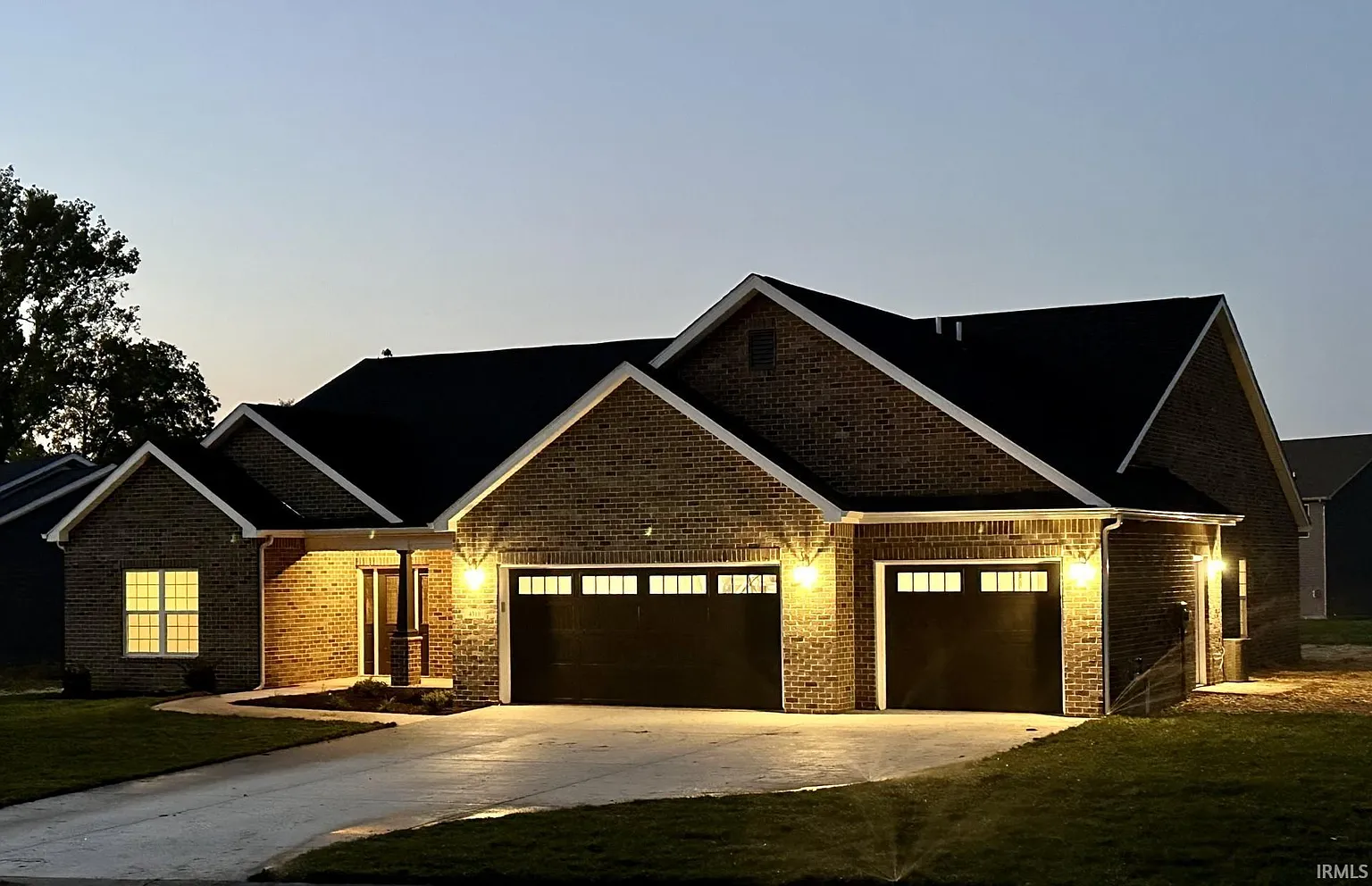 4318 Admirals Landing Dr photo 1