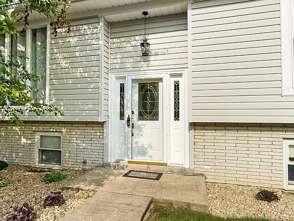 2nd image of 6264 Oakcreek Dr