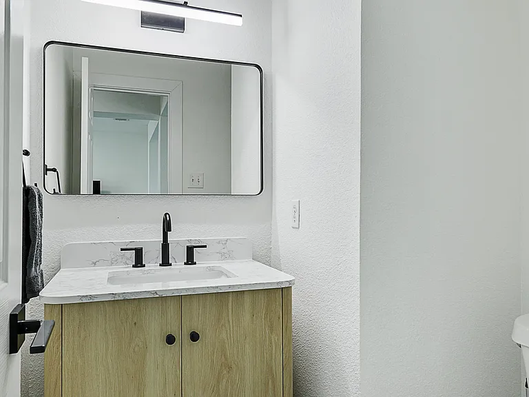 Half Bathroom 5