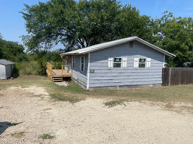 3619 Valley Ridge Dr — Photo 1