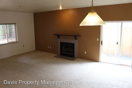 2nd image of 9912 NE 134th Ct