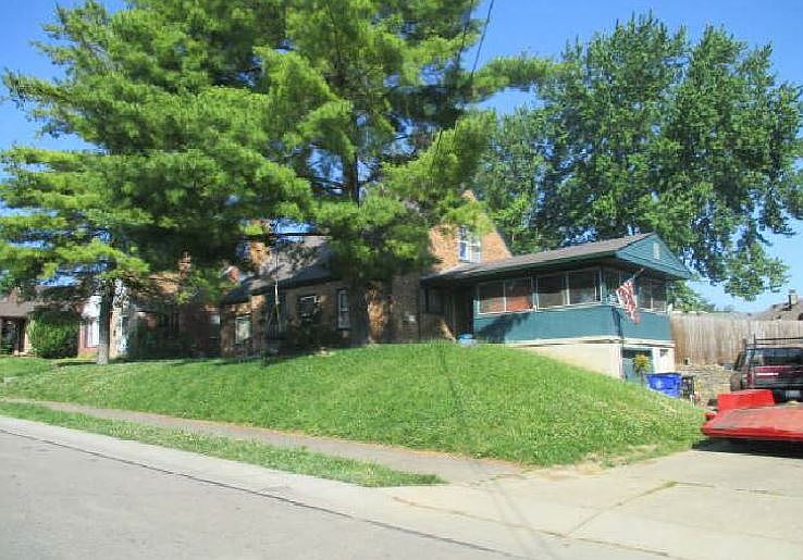 2nd image of 425 Edwards Ave