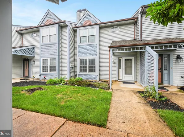 8 Shady Ln, Annville, PA 17003