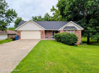 167 E Center St, Holts Summit, MO 65043
