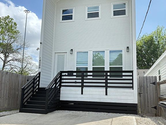 2nd image of 1404 E 31st St