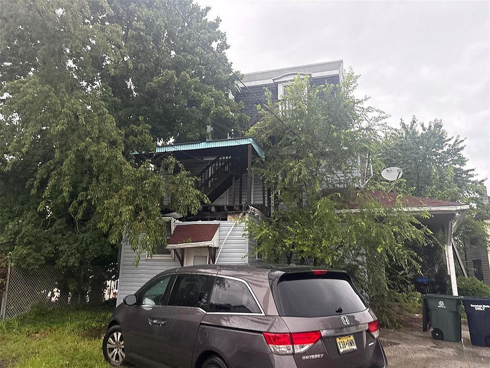 1st image of 320 Blue Bell Rd