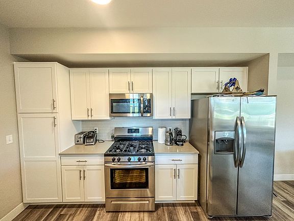 3rd image of 190 S Cherrywood Dr Unit 302