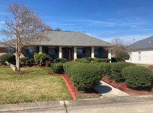1209 Lake Frances Dr, Gretna, LA 70056