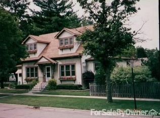 4541 Saratoga Ave, Downers Grove, IL 60515