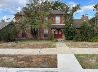3721 Standridge Dr, Carrollton, TX 75007