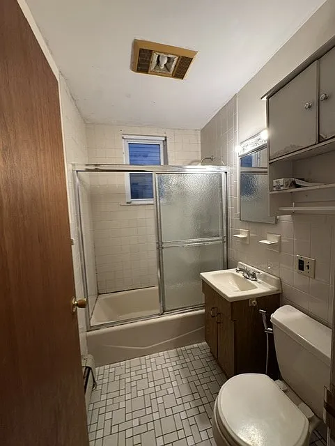2 bed, 900 sqft, $1,750 — Photo 2