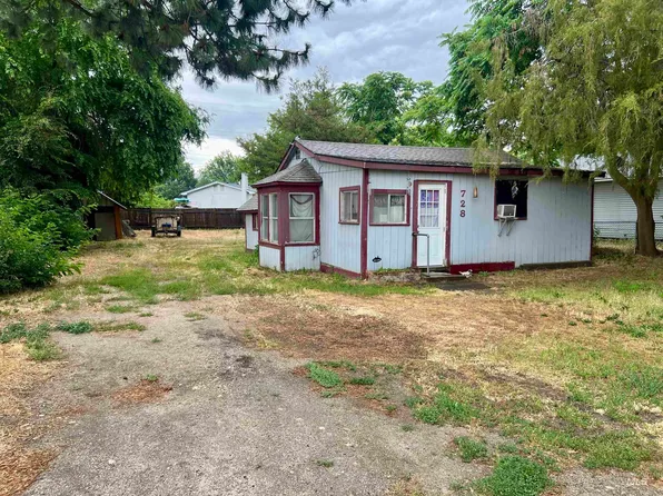 728 S Hayes Ave, Emmett, ID 83617