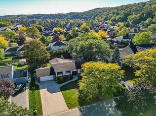 29 Governors Rd, Grimsby, ON L3M 2Y3