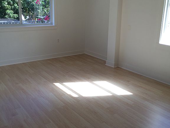 Huge master bedroom (NEW FLOORS)