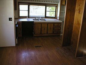 2nd image of 3434 Lakeview Dr