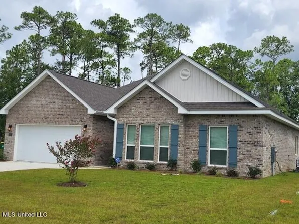 6133 Penni Ln, Ocean Springs, MS 39564