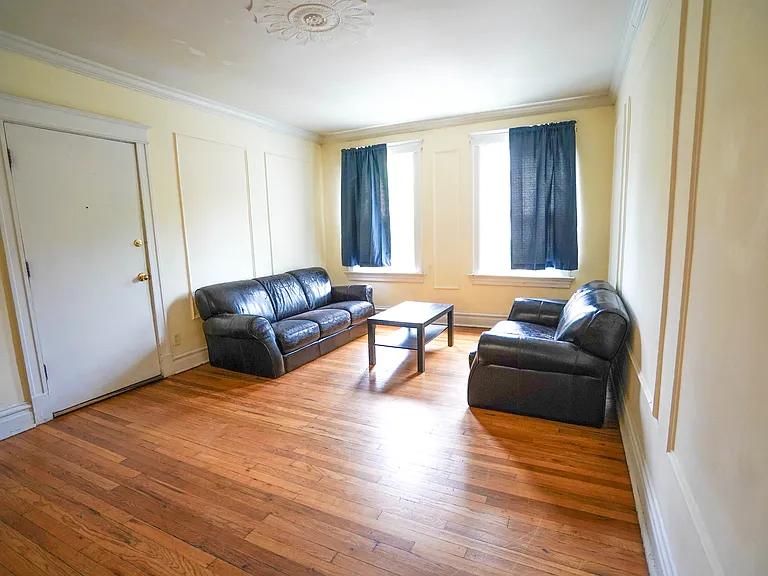 724 Heman Ave #1 — Photo 5