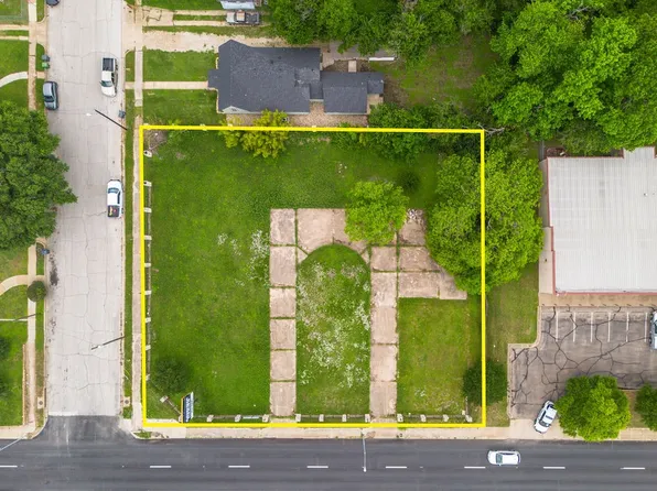 2217 W Waco Dr, Waco, TX 76707