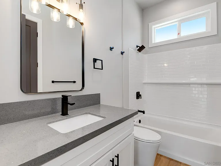 5434 Church Ave — Photo 17