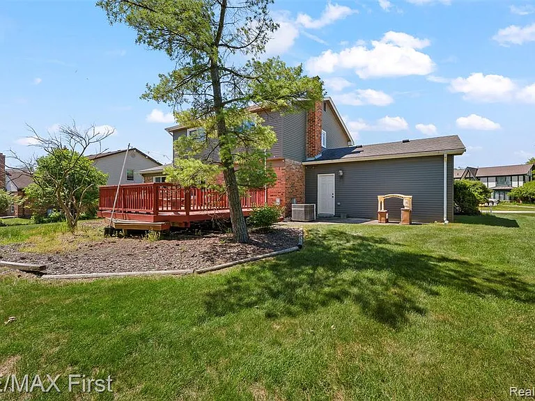 36010 Congress Rd — Photo 29
