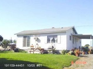 760 Campbell Rd, Wapato, WA 98951