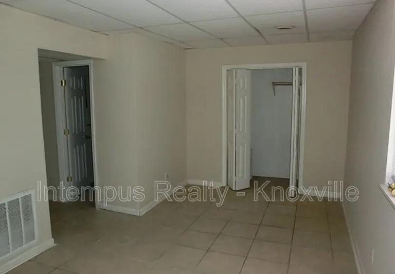 5611 Lon Roberts Dr #6 — Photo 2