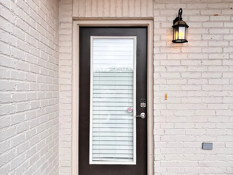 424 Walker Cir — Photo 3