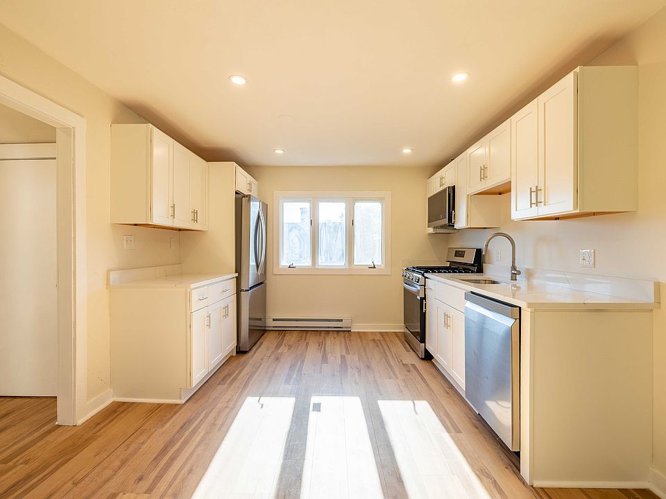 1st image of 365 Whiting Ave Floor 3
