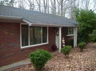 3942 Greenview Dr, Oakwood, GA 30566