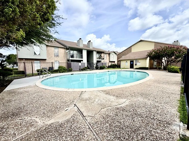 9350 Country Creek Dr #31 — Photo 7