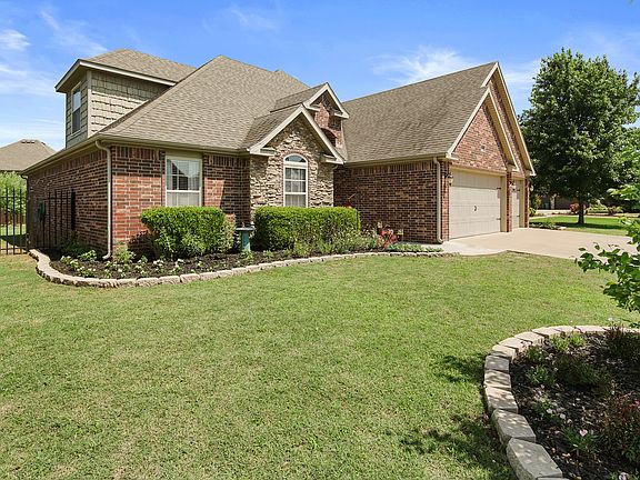 2nd image of 5703 S 65th Pl