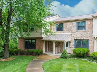 13305 Hiddendale Ln, Ballwin, MO 63021