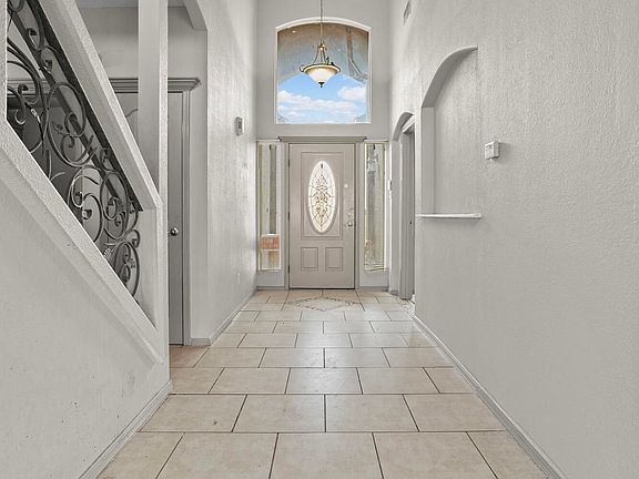 5th image of 5517 Manuel Moreno Dr