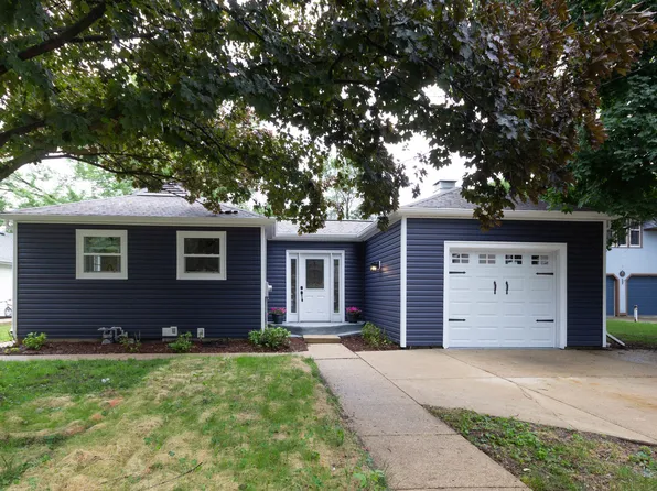 135 Laurel St, Wilmington, IL 60481