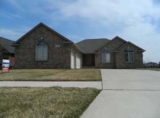 50122 Cavendish Dr, Macomb, MI 48044
