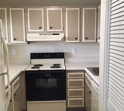 5th image of 3558 Shore Dr APT 703