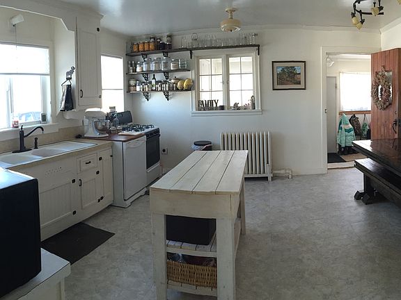 Open Kitchen/Dining room