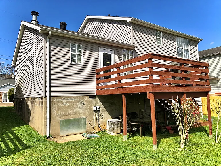 108 Edgehill Ln — Photo 31