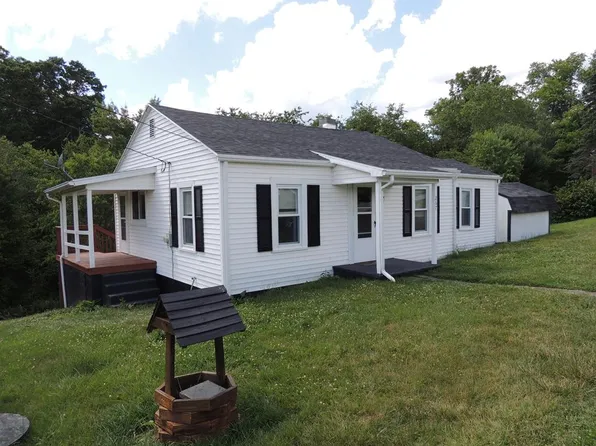 267 Tabernacle Rd, Fries, VA 24330